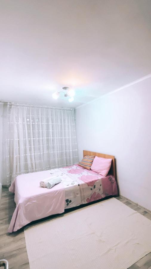 2 Комн Квартира На Новой Площади Apartment อัลมาตี ภายนอก รูปภาพ